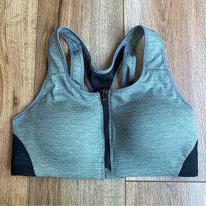 Nike Shape Women's High-Support Padded Zip-Front Sports Bra - Medium